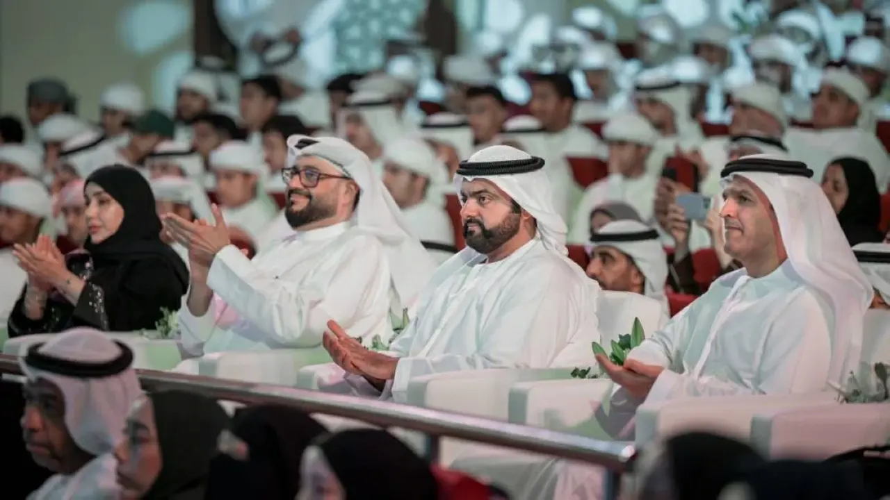 محمد بن حمد يؤكد أهمية الاستثمار في التعليم لتعزيز الريادة